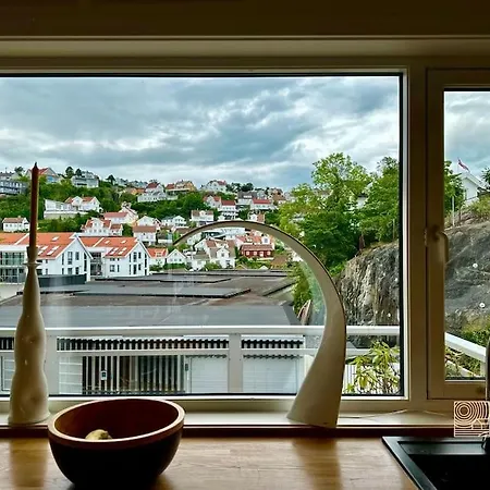 Penthouse In With Sea View And Sunny Terrace *