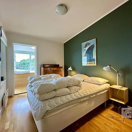 Penthouse In With Sea View And Sunny Terrace شقة